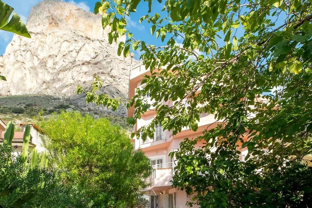 Apartment Sferracavallo Beach - Garden Villa Palermo